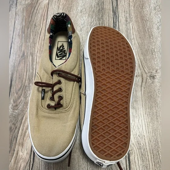 Vans for men - Picture 2 of 3